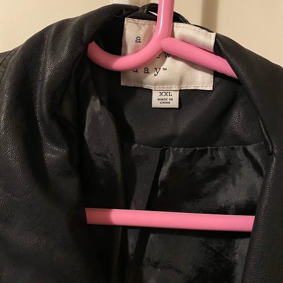 Faux leather jacket - Picture 2 of 2